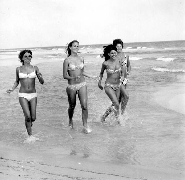 USA, Floryda, rok 1965. W Stanach zapanował szał na bikini....