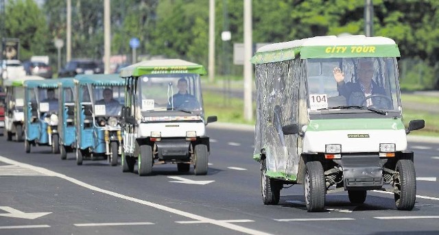 Średnia prędkość meleksów, które wyjechały po niezbędne pozwolenia to 25 kilometrów na godzinę.