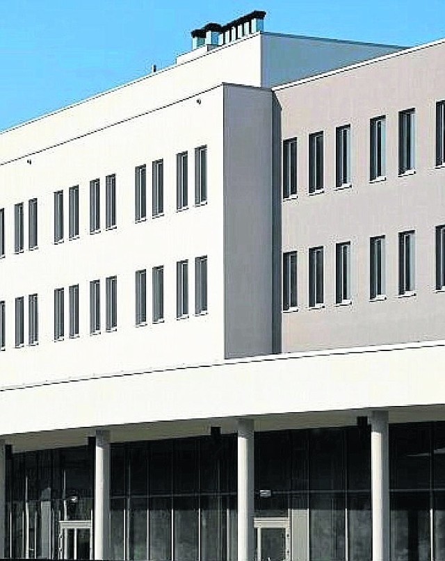 Zagłębiowskie Centrum Onkologii w części jest puste