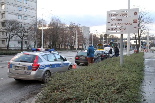 Zderzenie trzech aut na Grabiszyńskiej