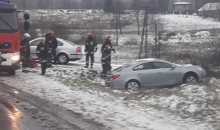 Śnieg zaskoczył kierowców w województwie podlaskim. Śliskie...