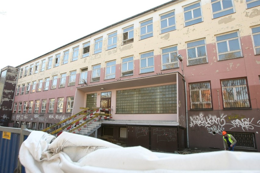 Zniknie dawny budynek XIV LO. W jego miejscu powstanie kolejny biurowiec