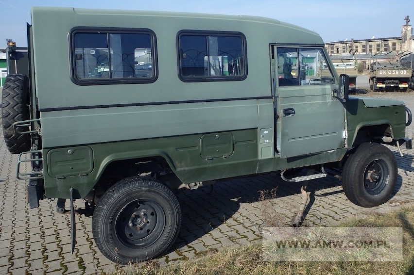 Samochód ciężarowo-osobowy wysokiej mobilności HONKER 2000...