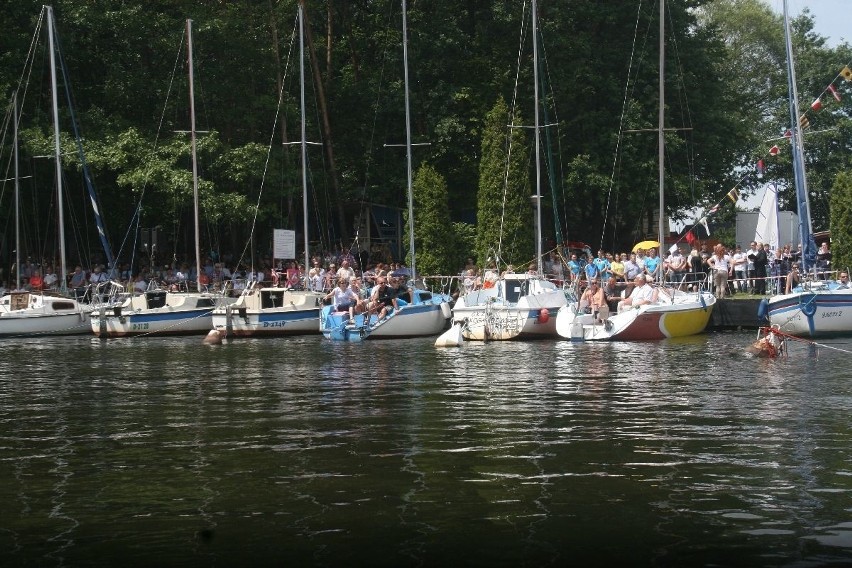 Wierni modlili się nad Zalewem Rybnickim [ZDJĘCIA]