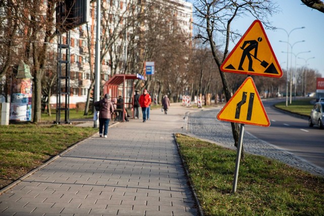 Al. Solidarności - tu ścieżka rowerowa powstaje od ul. Kaczmarskiego i połączy się z trasą budowaną przy ul. Antoniukowskiej.