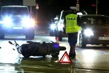 Wrocław: Wypadek dostawcy jedzenia na skuterze i auta osobowego [ZDJĘCIA]
