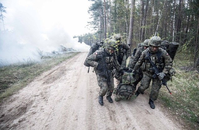 342 kompania lekkiej piechoty WOT z Przemyśla zakończyła zgrupowanie na poligonie w Nowej Dębie.- Dla przemyskiej kompani nadchodzi czas certyfikacji. Pierwsze pododdziały WOT, do których ochotnicy wstąpili w maju 2017 roku, rozpoczęły już trzeci rok szkolenia. Ten trzyletni okres zakończy certyfikacja, której celem będzie odpowiedź na pytanie, czy założone cele szkoleniowe zostały osiągnięte?  Status gotowości do walki zostanie przyznany pododdziałom, a w tym żołnierzom, którzy z wynikiem pozytywnym zaliczą ten sprawdzian. Życzymy powodzenia i wytrwałości w służbie - informuje Maciej J. Szeremeta z WOT w Przemyślu.