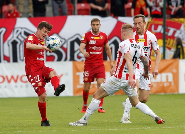 Pomocnik Dominik Kun związał się z Widzewem na dłużej