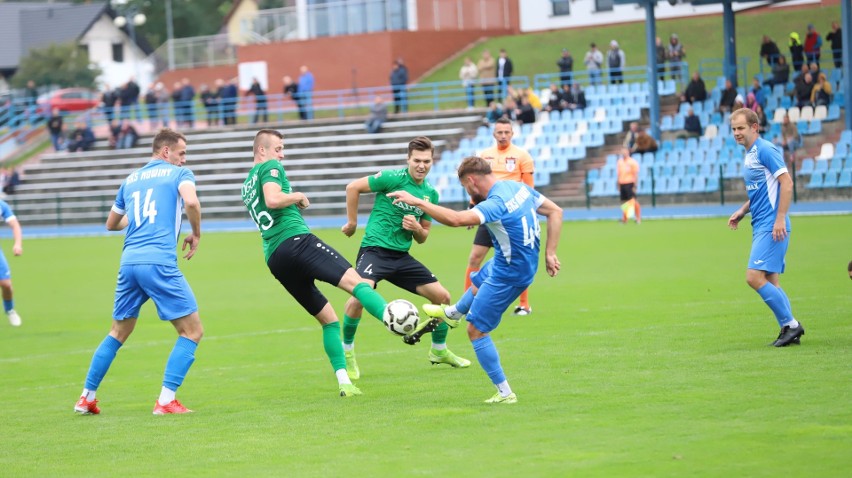 GKS Zio-Max Nowiny pokonał Olimpie Pogoń Staszów 4:1.