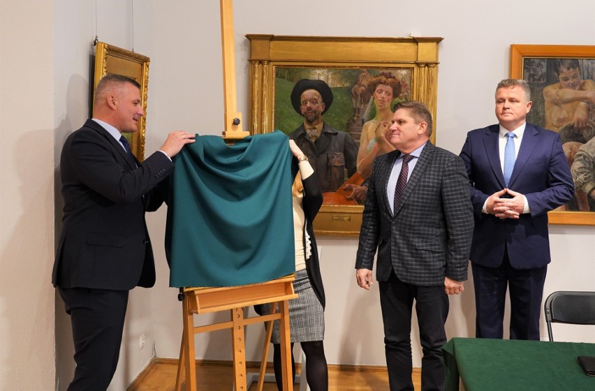 To ostatni akcent obchodów 100 - lecia urodzin Wojciecha Fangora - Muzeum imienia Jacka Malczewskiego w Radomiu zakupiło jego obraz 