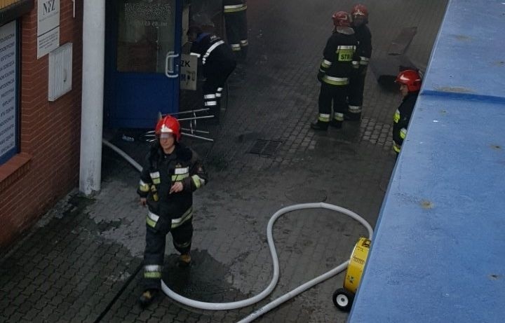 Pożar solarium przy Upalnej na Słonecznym Stoku w...