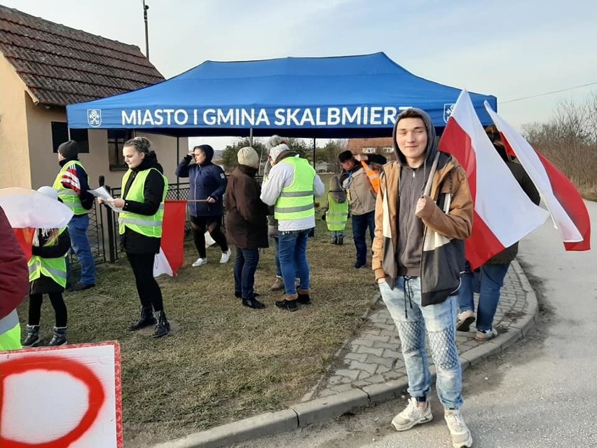 Mieszkańcy Sielca Biskupiego po raz kolejny protestowali...