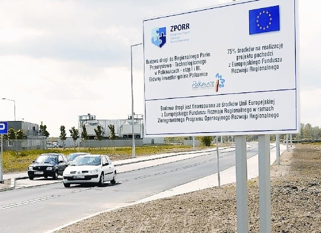 Aby uatrakcyjnić postrefę, gmina pozyskała środki z Unii Europejskiej na budowę drogi dojazdowej oraz stworzyła infrastrukturę techniczną (fot. Anna Białęcka)