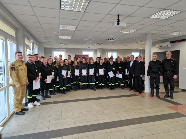 Seria szkoleń dla strażaków - ochotników z powiatu kazimierskiego.