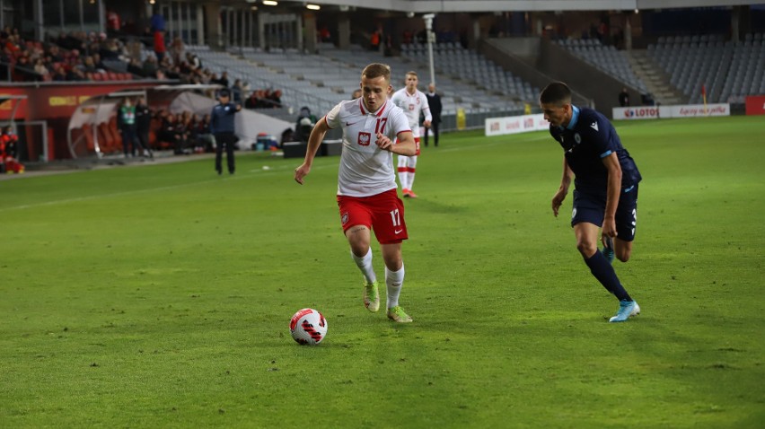 Reprezentacja Polski do 21 lat pokonała w Kielcach San Marino 3:0. W drugiej połowie zagrał Daniel Szelągowski [DUŻO ZDJĘĆ]