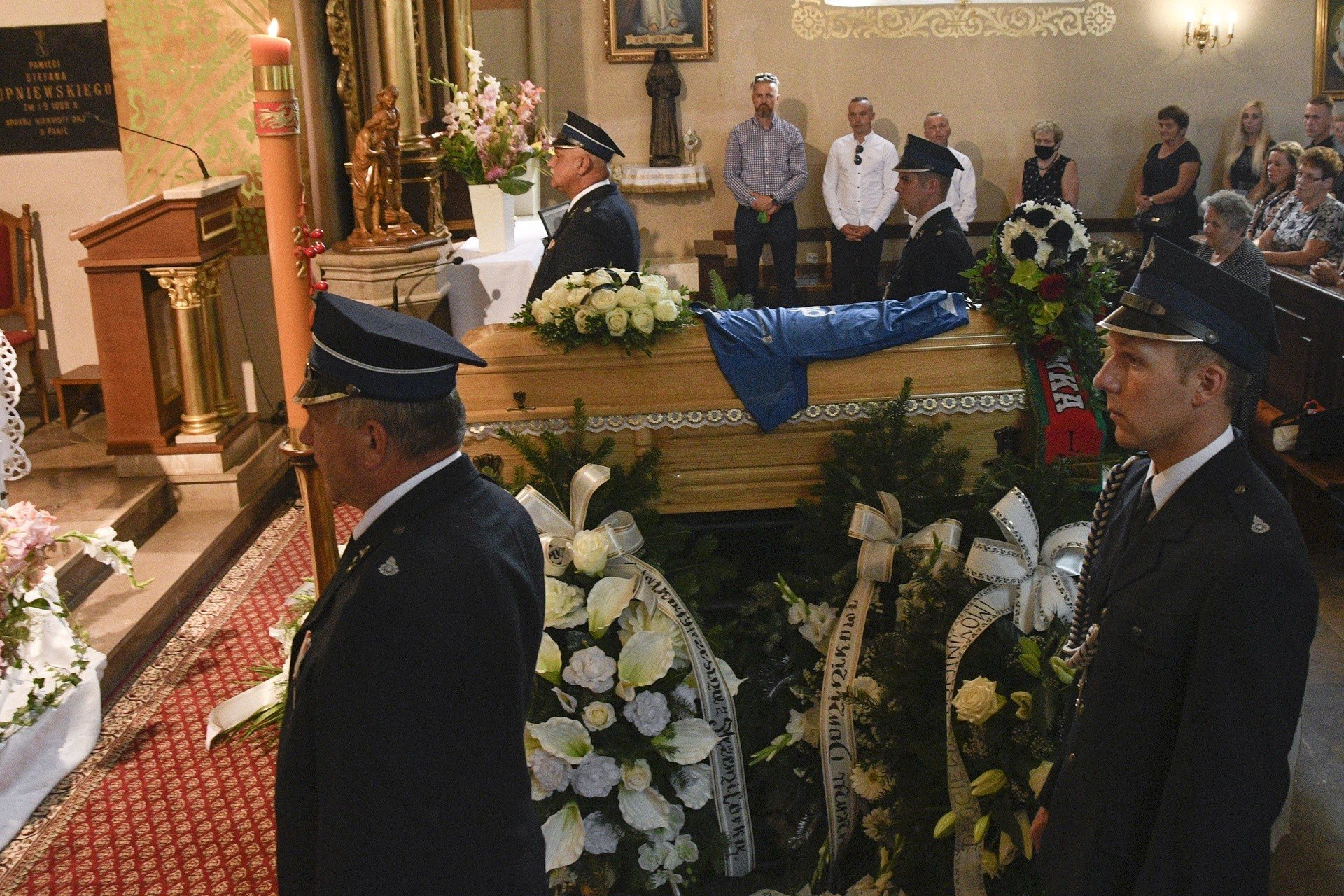 Pogrzeb Będzie Dzisiaj W Klubie