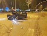 Tarnów. Nocny wypadek na skrzyżowaniu Szujskiego-Szkotnik. Samochodami podróżowały trzy osoby