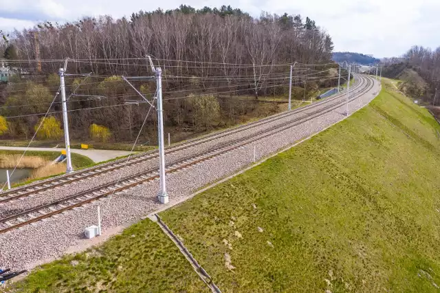 Ruch pociągów na linii Poznań-Buk był wstrzymany.