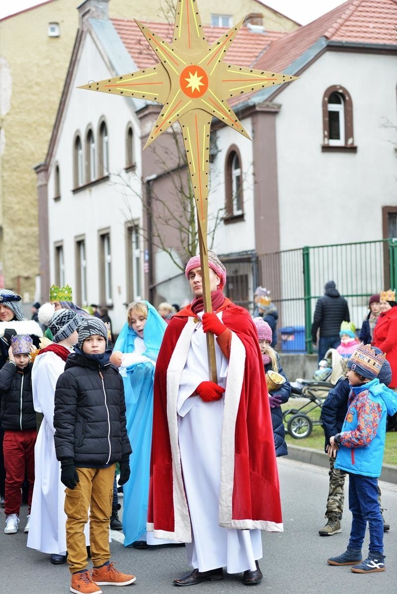 Orszak Trzech Króli w Świnoujściu 2019 przeszedł ulicami miasta [ZDJĘCIA, WIDEO]