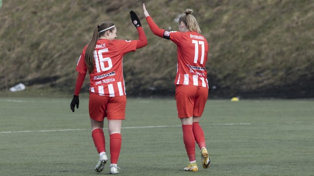 Resovia zostawiła po sobie bardzo dobre wrażenie i pewnie pokonała Rekord 3:0