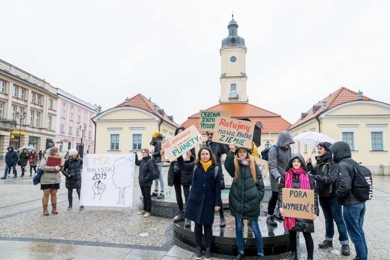 Młodzieżowy Strajk Klimatyczny w Białymstoku. Młodzi zaprotestują dla Ziemi w Black Friday