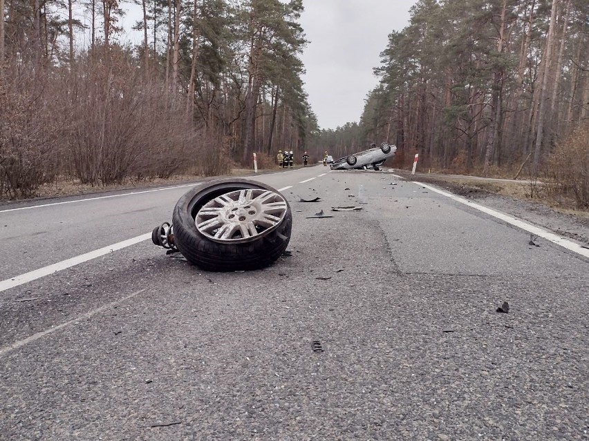 Wypadek w Brachlewie (gm. Kwidzyn). Na DK55 zderzyły się dwa samochody osobowe. Poszkodowaniu trafili do szpitala [ZDJĘCIA] 