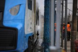Śmierć w pociągu relacji Lubliniec-Częstochowa. Na miejscu ratownicy, policja i prokurator. Odwołano połączenia