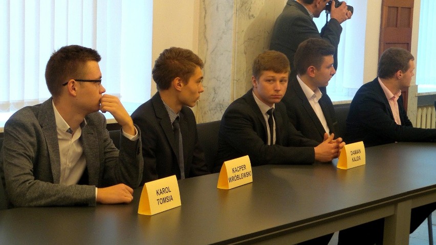 Inauguracyjna sesja Młodzieżowej Rady Miasta w Olkuszu