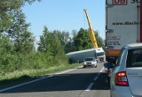 Popiołówka: Wypadek ciężarówki z piwem na DK8. Tir zablokował pas jezdni na trasie Białystok - Korycin (zdjęcia)
