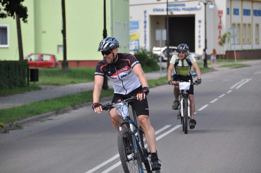 Najszybsi kolarze jechali koło w koło w Korzybiu [zdjęcia]