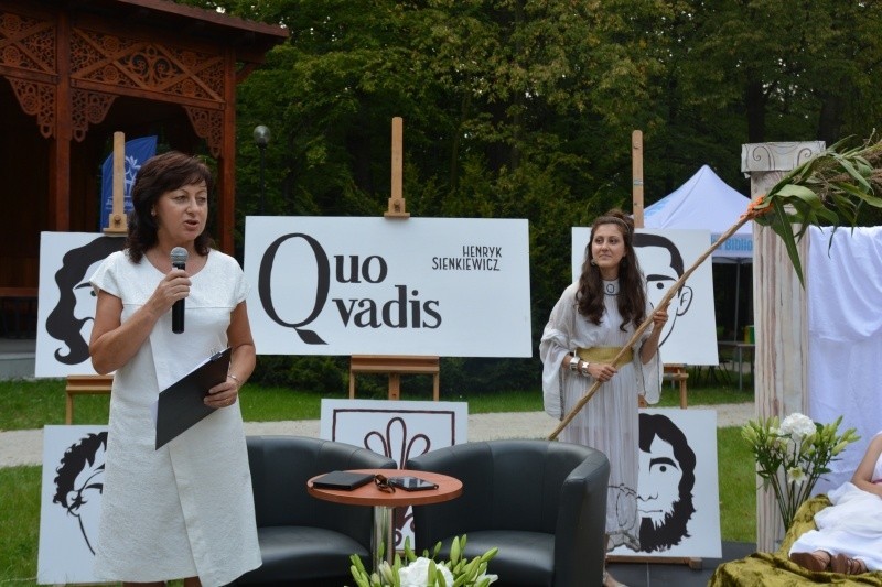 Narodowe Czytanie w Jastrzębiu: Quo Vadis w parku