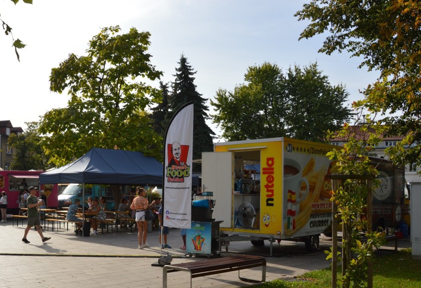W Skawinie przez trzy dni Street Food Polska Festival. Można się najeść do syta. Są dania na ostro, na słodko, na słono i lodowe desery