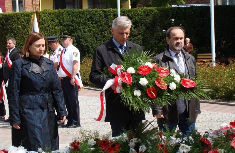 Oświęcim. Obchody Dnia Zwycięstwa przed Grobem Nieznanego Żołnierza. Uczcili pamięć ofiar II wojny światowej [ZDJĘCIA]