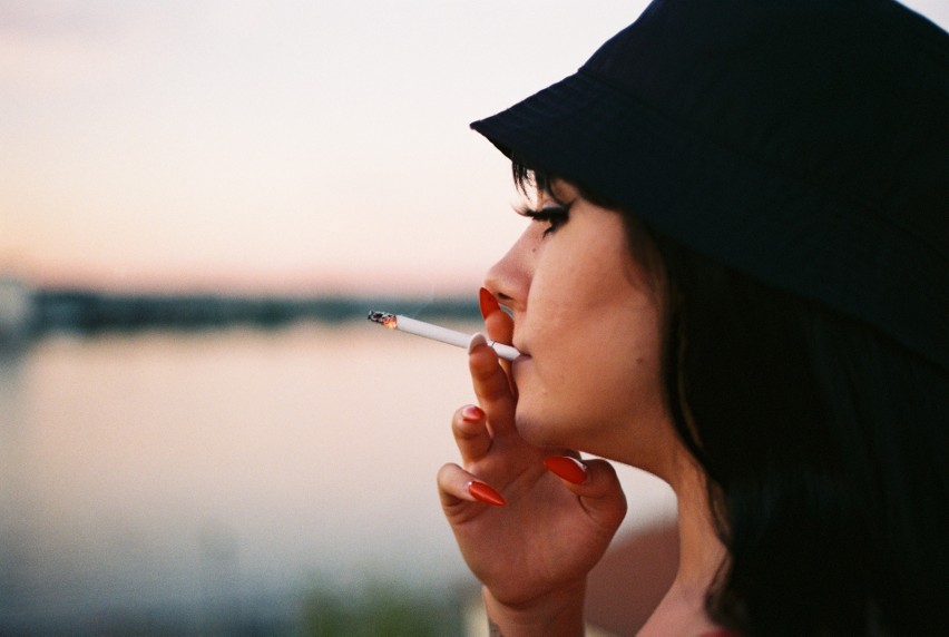 Palenie tytoniu zaburza również gospodarkę hormonalną u...
