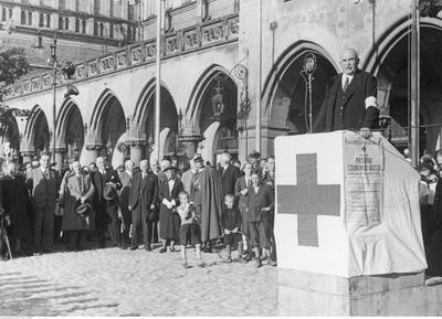 Kraków, Collegium Nowodworskiego. Konferencja „Polski Czerwony Krzyż - 100 lat w służbie Ojczyźnie i ludziom”