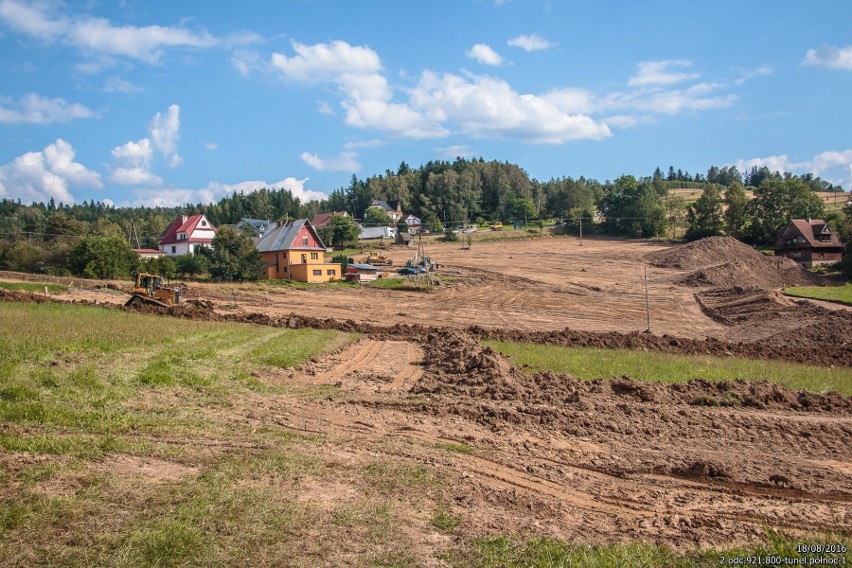 Pierwsze zauważalne prace przy powstawaniu tunelu miały...