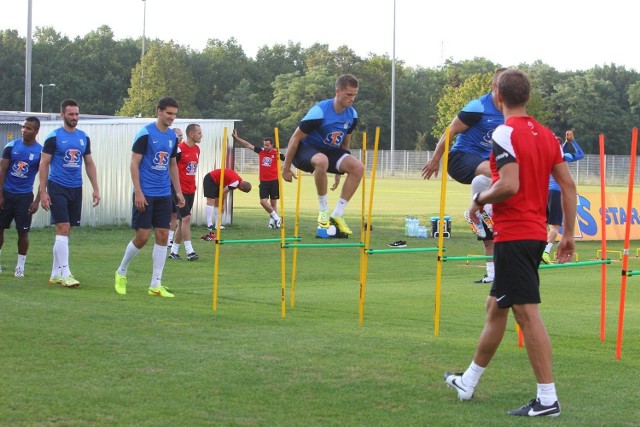 Lech Poznań: Trening Kolejorza na sztucznej trawie. W czwartek mecz ze Sjarnan FC