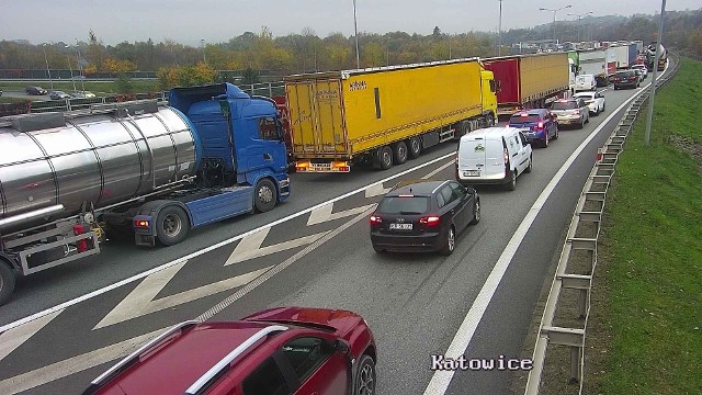 Korek na A4, obwodnica Krakowa w kierunku Balic częściowo zablokowana. Powodem nie jest wypadek, a prace drogowców.