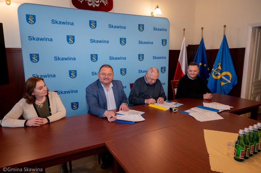 Umowa na budowę parkingu przy stacji kolejowej w Jaśkowicach...