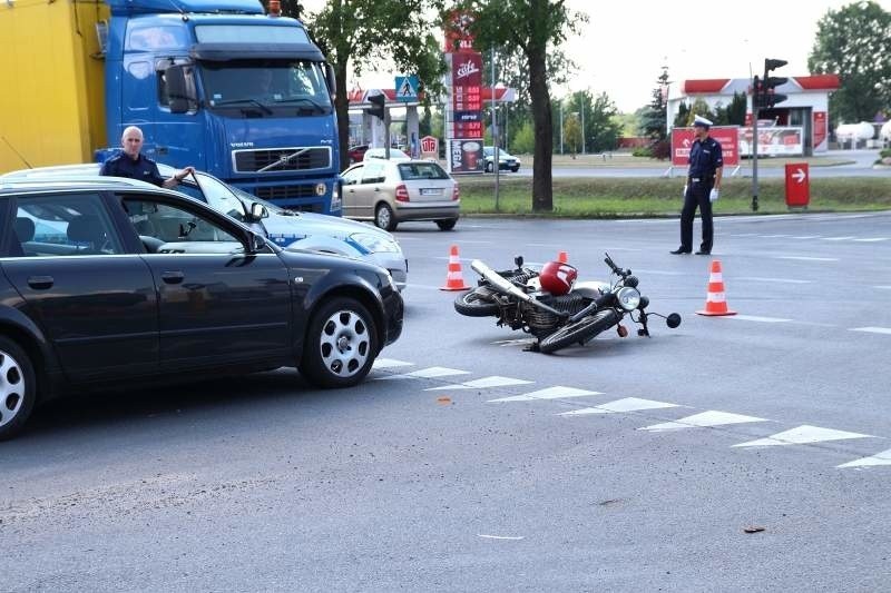 Potrącenie motocyklisty na ul. 1 AWP