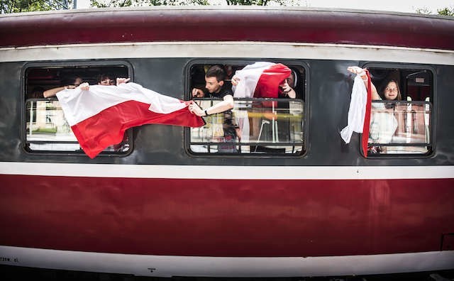 Pielgrzymi przebywający w Toruniu, wyruszyli dziś na główne obchody Światowych Dni Młodzieży do Krakowa. Specjalny pociąg dla wiernych odjechał punktualnie o 12:05 z Dworca Głównego.