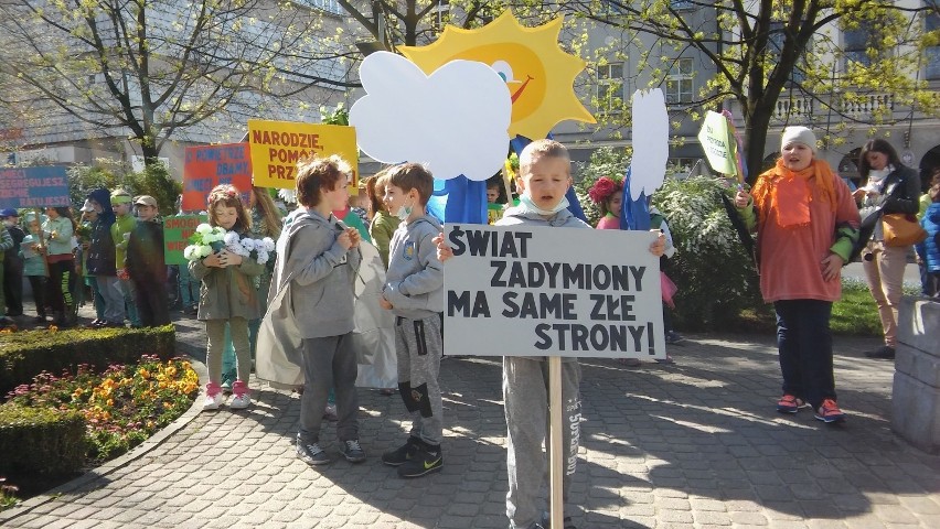 Uczniom szkół w Rybniku nie trzeba tłumaczyć, co to smog