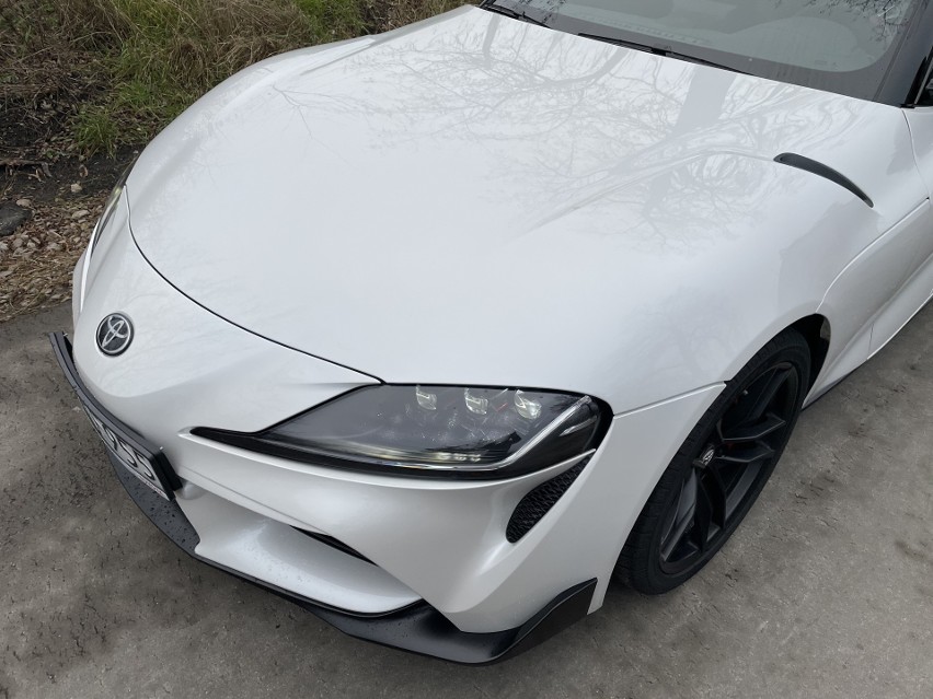 W chwili debiutu Toyota GR Supra była dostępna z jednym,...