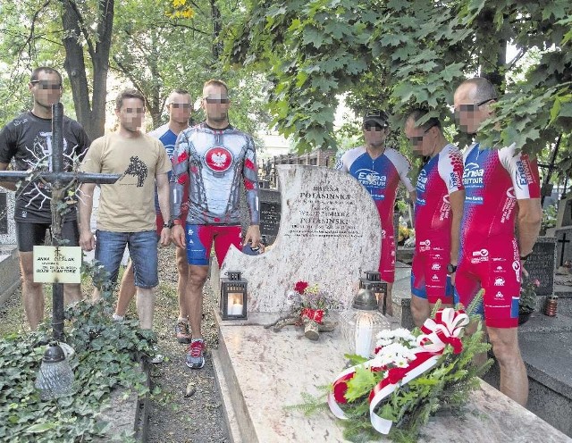 Komandosi złożyli wieniec na grobie generała Potasińskiego