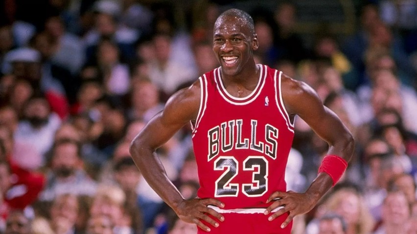 Kultowe trampki legendarnego koszykarza NBA, Michaela Jordana, sprzedane na aukcji w Nowym Jorku za rekordową kwotę