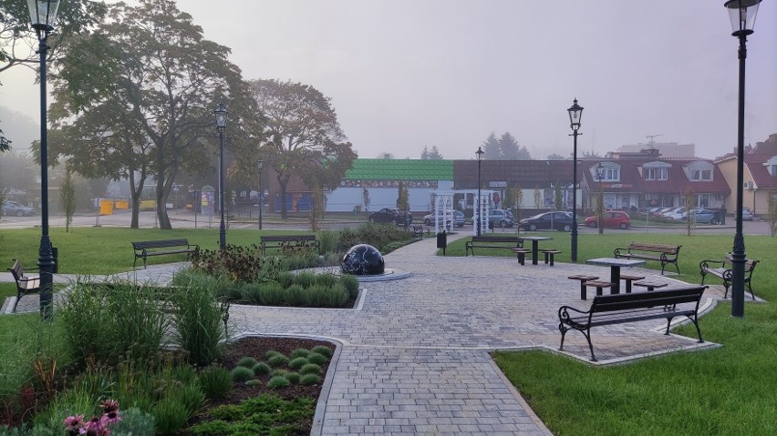 Po bez mała rocznych pracach plac Tysiąclecia w...