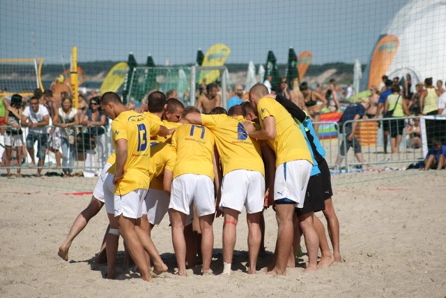 Od kilku lat zmagania piłkarskich plażowych zespołów w ekstraklasie kończyły się finałami rozgrywanymi na plaży w Ustce.