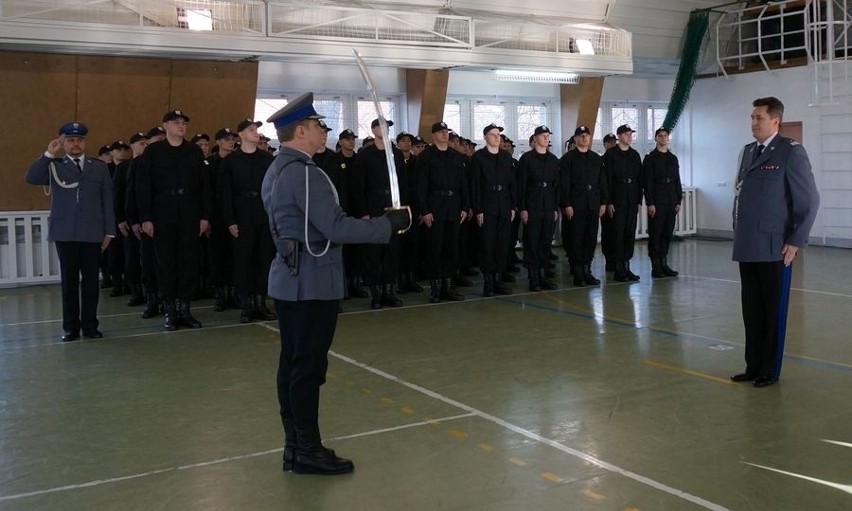 Ślubowanie nowych policjantów w Oddziale Prewencji Policji w Katowicach [ZDJĘCIA]