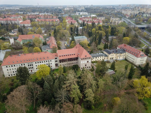 Nowe studia podyplomowe  MBA – Menedżer gospodarstwa leśnego będą prowadzone na Wydziale Leśnym i Technologii Drewna UPP. Łączą one zaawansowaną wiedzę z obszaru nauk o leśnictwie oraz wiedzę z zakresu prawa, komunikacji, zarządzania i finansów z umiejętnościami menedżerskimi.