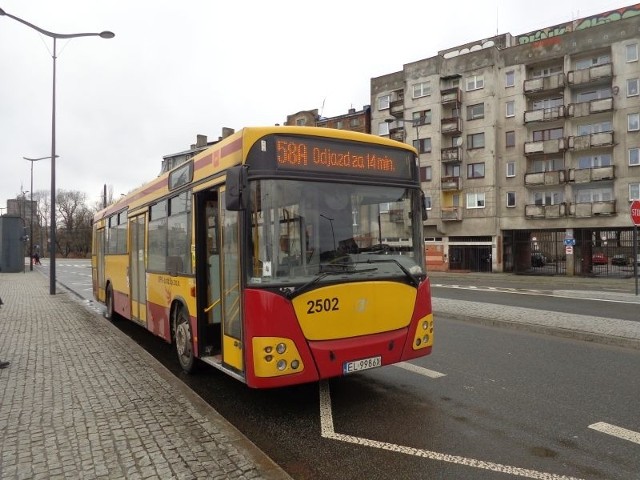 MPK chciało wynająć na 10 lat 26 krótszych. 12-metrowych. autobusów i 20 przegubowych.